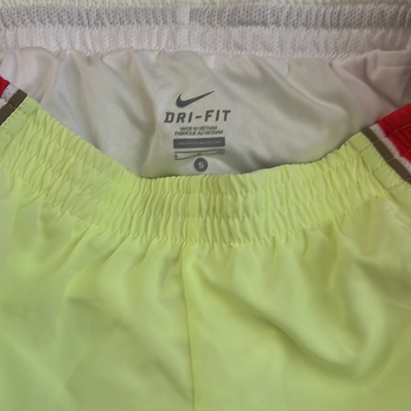 Nike Dri-FIT Tempo Shorts - Picture 2 of 2